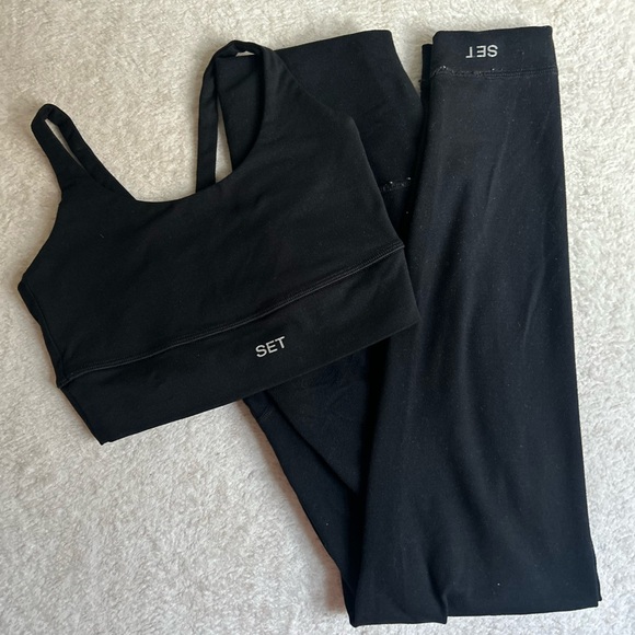 SET Active Black Workout Set - Picture 1 of 8
